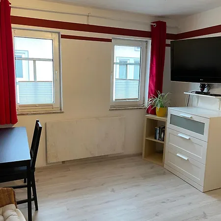 Exklusives Mit Geteiltem Bad Und Kueche Om