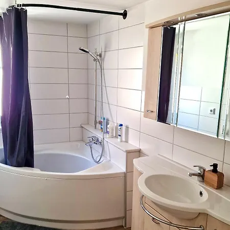 Om Exklusives Zimmer, Wlan, Geteiltes Bad Und Kueche Stadtilm