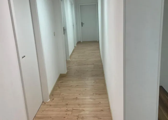 Om Exklusives Zimmer, Wlan, Geteiltes Bad Und Kueche *