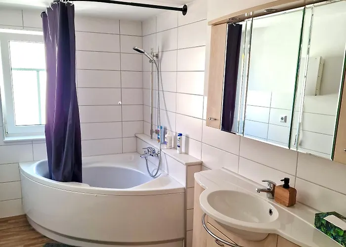 Om Exklusives Zimmer, Wlan, Geteiltes Bad Und Kueche Stadtilm